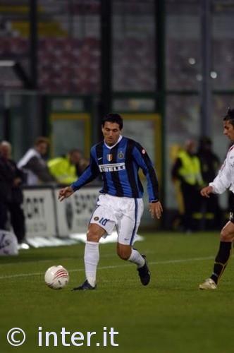 世界杯｜中国球迷不用熬夜？开赛时间不尽相同，心仪比赛定好闹钟（世界杯开球时间不一，中国球迷未必熬夜，心仪比赛记得设闹钟）